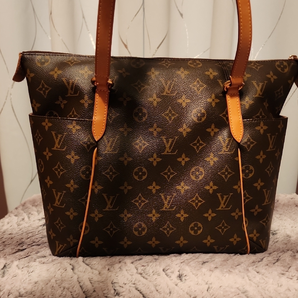 LOUIS VUITTON TOTALLY MM - Picture 12 of 17